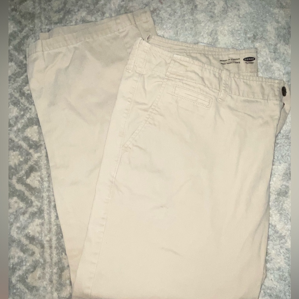 Old Navy khakis - 40x32